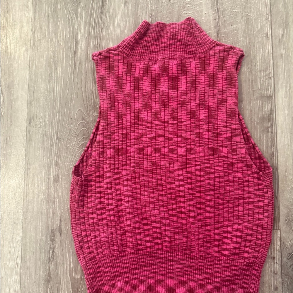 Sleeveless Mock Neck crop Knit Top - Pink